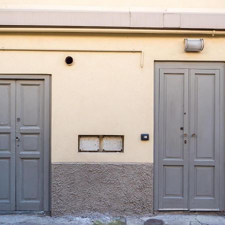 The Best Rent - Studio Nearby Sant'Agostino Metro 밀라노 외부 사진