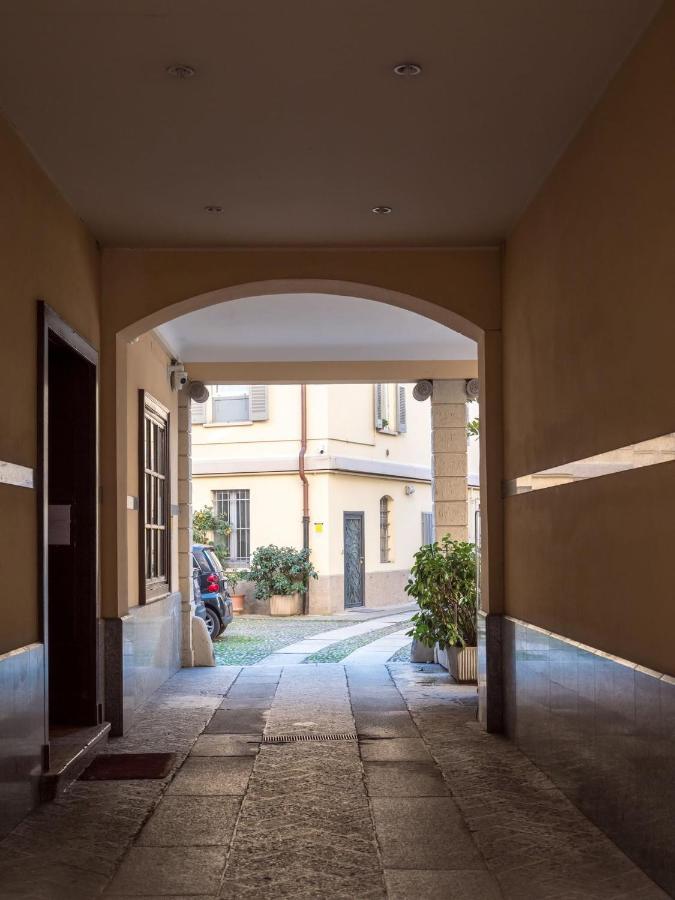The Best Rent - Studio Nearby Sant'Agostino Metro 밀라노 외부 사진
