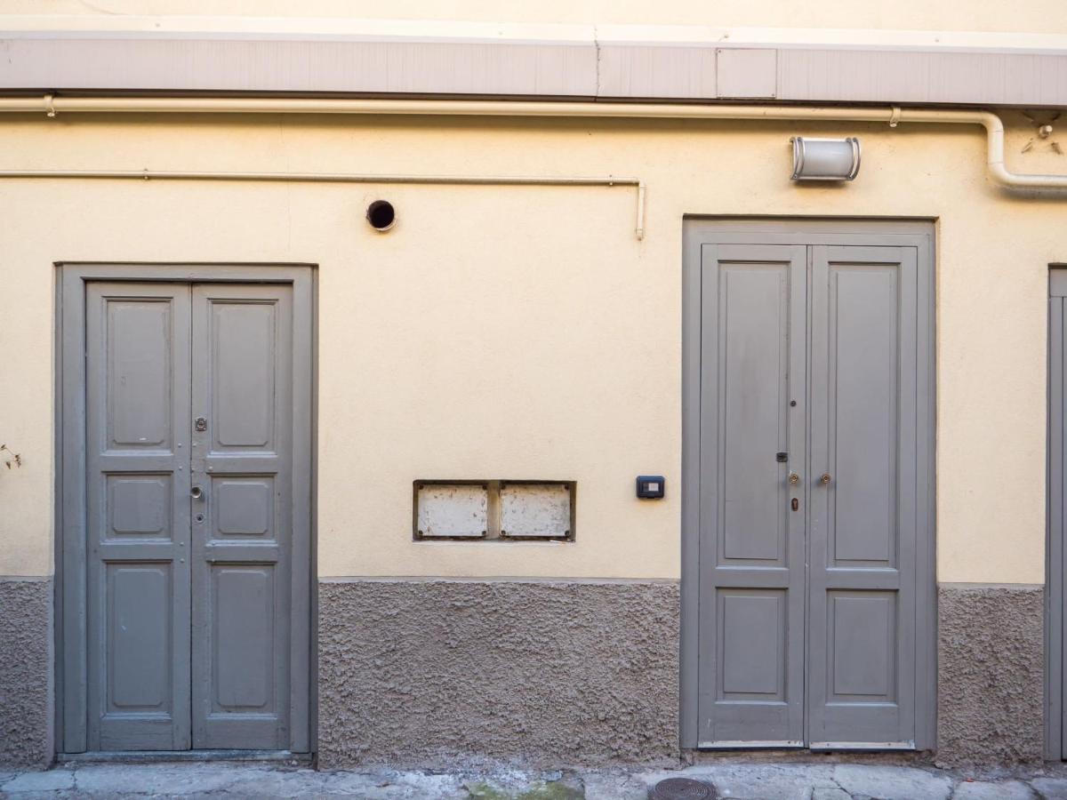 The Best Rent - Studio Nearby Sant'Agostino Metro 밀라노 외부 사진